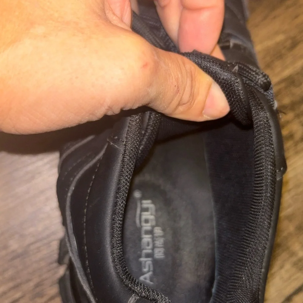 Sleek Black Platform Sneakers for Women